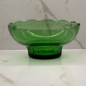 Vintage EO Brody Emerald Green Glass Footed Scalloped Candy Decorative Bowl
